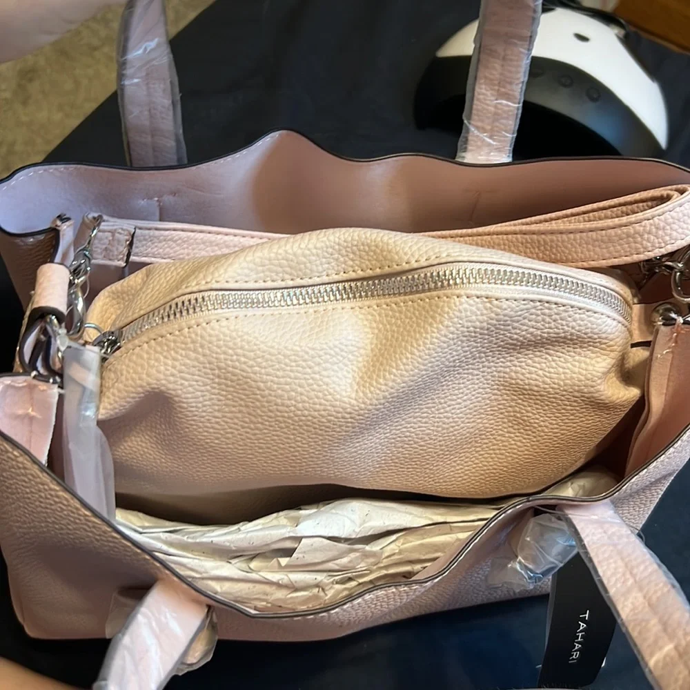 Tahari handbag/shoulder bag - Picture 2 of 4